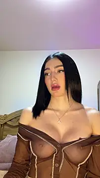 Snapshot of Maddy_Jones chatting on February 2026 12:19:02 AM Maddy Jones online show from February 2026 12:19:02 AM