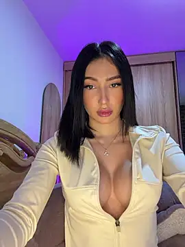 Maddy Jones online show from March 2026 01:38:01 AM