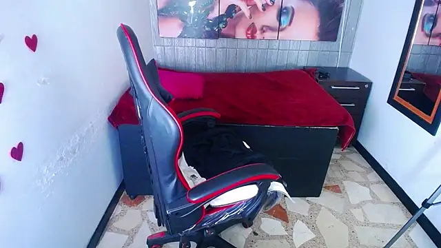 Anniee x online show from February 2026 01:00:02 PM