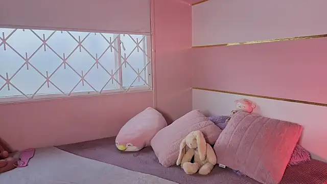 Snapshot of Charlotte__Miller chatting on November 2025 11:53:01 AM Charlotte Miller online show from November 2025 11:53:01 AM