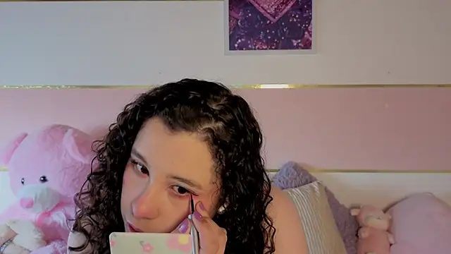 Snapshot of Charlotte__Miller chatting on December 2025 12:10:01 PM Charlotte Miller online show from December 2025 12:10:01 PM