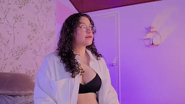 Charlotte  Miller online show from April 2026 01:41:01 PM