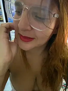 AliceRuivinha2 online show from January 2025 09:26:01 PM