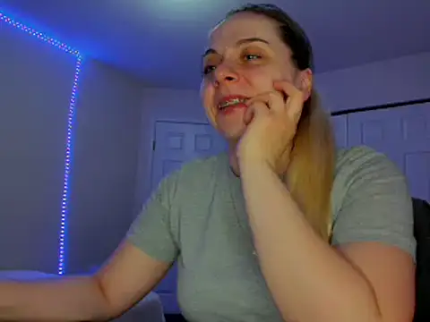 HappyIva online show from March 2025 06:47:01 AM