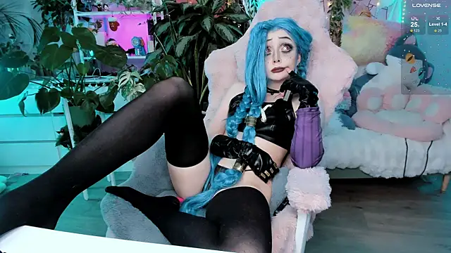 cutelittlepuff online show from February 2025 07:59:02 PM