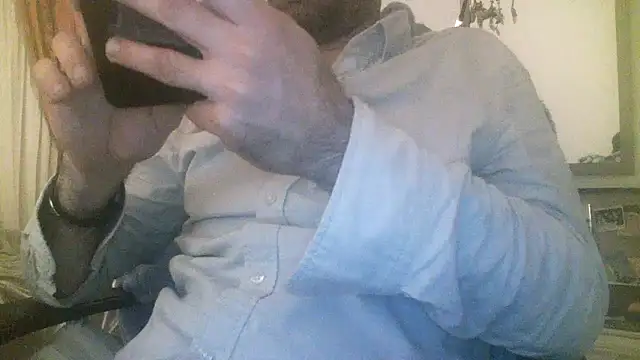 Snapshot of Patrickhound chatting on November 2025 01:38:01 AM Patrickhound online show from November 2025 01:38:01 AM