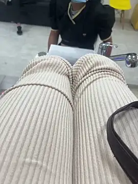 Samantha bigboobs online show from October 2025 03:13:02 PM