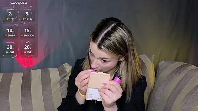 Snapshot of Eternal_Flame chatting on January 2025 09:18:02 PM Eternal Flame online show from January 2025 09:18:02 PM