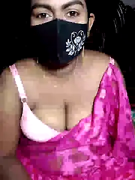 Snapshot of YERY_HOT chatting on January 2025 03:50:01 PM YERY HOT online show from January 2025 03:50:01 PM