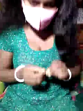 Snapshot of YERY_HOT chatting on January 2025 06:28:02 AM YERY HOT online show from January 2025 06:28:02 AM