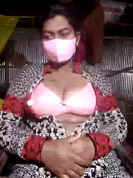 Snapshot of YERY_HOT chatting on January 2025 07:18:01 PM YERY HOT online show from January 2025 07:18:01 PM