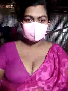 Snapshot of YERY_HOT chatting on February 2025 07:05:01 AM YERY HOT online show from February 2025 07:05:01 AM