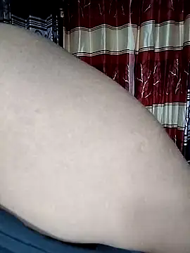 Snapshot of YERY_HOT chatting on September 2025 08:24:01 AM YERY HOT online show from September 2025 08:24:01 AM