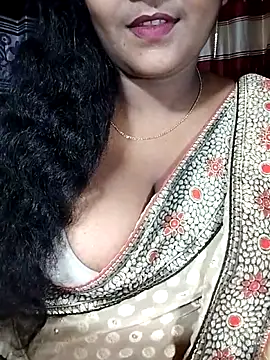 Snapshot of YERY_HOT chatting on October 2025 05:33:01 PM YERY HOT online show from October 2025 05:33:01 PM