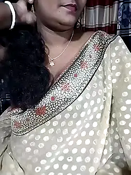 Snapshot of YERY_HOT chatting on October 2025 06:06:02 PM YERY HOT online show from October 2025 06:06:02 PM