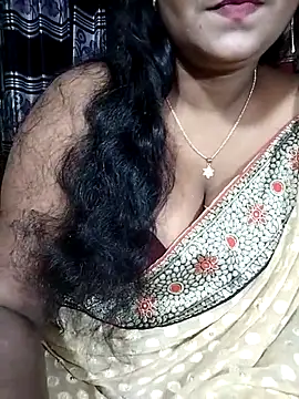 Snapshot of YERY_HOT chatting on October 2025 07:14:02 PM YERY HOT online show from October 2025 07:14:02 PM