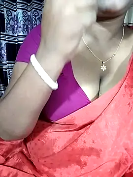 Snapshot of YERY_HOT chatting on October 2025 07:14:01 PM YERY HOT online show from October 2025 07:14:01 PM