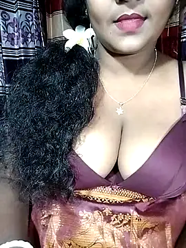 Snapshot of YERY_HOT chatting on November 2025 05:48:02 PM YERY HOT online show from November 2025 05:48:02 PM