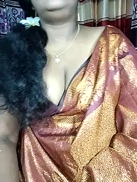 Snapshot of YERY_HOT chatting on November 2025 05:34:02 PM YERY HOT online show from November 2025 05:34:02 PM