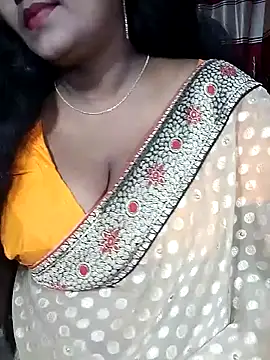 Snapshot of YERY_HOT chatting on November 2025 05:33:02 PM YERY HOT online show from November 2025 05:33:02 PM