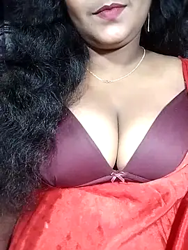 Snapshot of YERY_HOT chatting on November 2025 05:46:02 PM YERY HOT online show from November 2025 05:46:02 PM