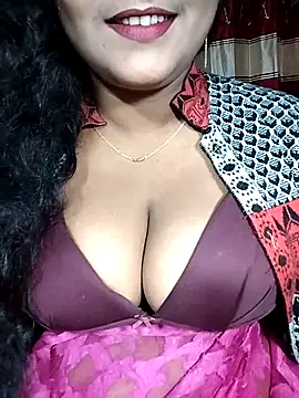 Snapshot of YERY_HOT chatting on December 2025 06:06:01 PM YERY HOT online show from December 2025 06:06:01 PM