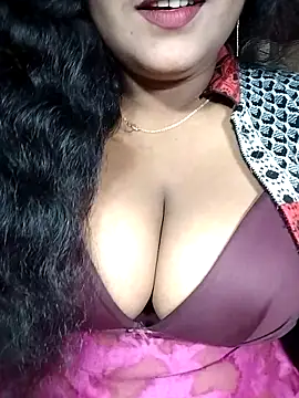 Snapshot of YERY_HOT chatting on December 2025 05:21:02 PM YERY HOT online show from December 2025 05:21:02 PM