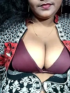 Snapshot of YERY_HOT chatting on January 2026 05:33:02 AM YERY HOT online show from January 2026 05:33:02 AM