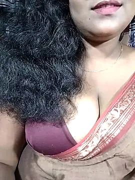 Snapshot of YERY_HOT chatting on March 2026 04:43:01 PM YERY HOT online show from March 2026 04:43:01 PM