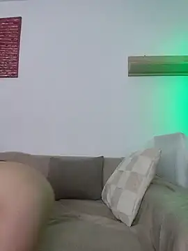 Snapshot of LeaHotxx chatting on October 2025 05:02:02 AM LeaHotxx online show from October 2025 05:02:02 AM