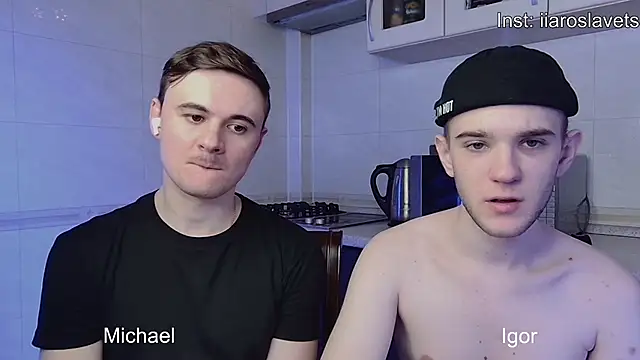 Snapshot of michael_sexdevil chatting on January 2025 04:24:01 PM michael sexdevil online show from January 2025 04:24:01 PM