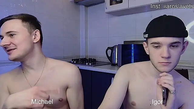 Snapshot of michael_sexdevil chatting on January 2025 07:28:02 PM michael sexdevil online show from January 2025 07:28:02 PM