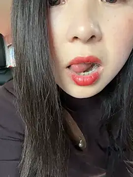 Snapshot of SSSniang- chatting on February 2025 06:04:01 AM SSSniang- online show from February 2025 06:04:01 AM