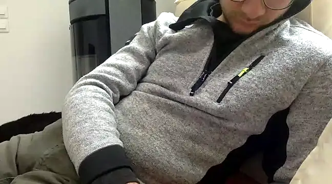 Snapshot of coquin5995 chatting on February 2025 02:24:01 PM coquin5995 online show from February 2025 02:24:01 PM