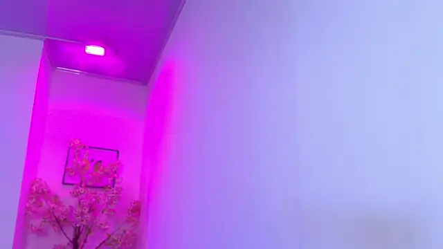 Arianna sweeet online show from March 2026 03:45:01 PM