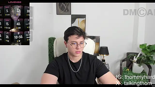 Snapshot of Thom_Ohtani chatting on January 2025 10:19:01 PM Thom Ohtani online show from January 2025 10:19:01 PM