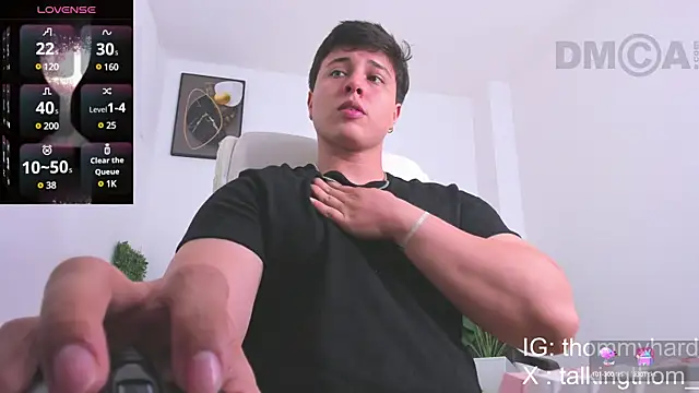 Snapshot of Thom_Ohtani chatting on January 2025 01:20:02 AM Thom Ohtani online show from January 2025 01:20:02 AM