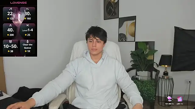 Snapshot of Thom_Ohtani chatting on February 2025 05:31:01 PM Thom Ohtani online show from February 2025 05:31:01 PM