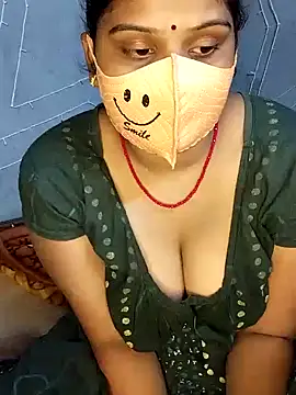 Snapshot of nikitacute23 chatting on January 2025 04:29:01 PM nikitacute23 online show from January 2025 04:29:01 PM