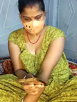 Snapshot of nikitacute23 chatting on January 2025 05:12:02 PM nikitacute23 online show from January 2025 05:12:02 PM