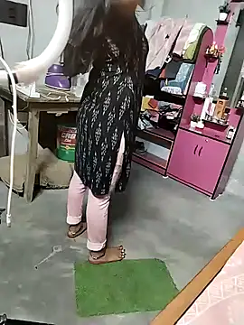 Snapshot of nikitacute23 chatting on February 2025 01:38:02 PM nikitacute23 online show from February 2025 01:38:02 PM