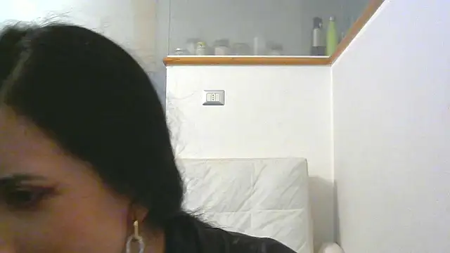 Snapshot of amabel_zambrano chatting on January 2025 08:40:01 AM amabel zambrano online show from January 2025 08:40:01 AM