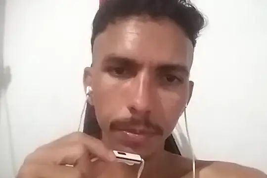 MagrinhoSaradoo online show from February 2025 08:42:02 AM