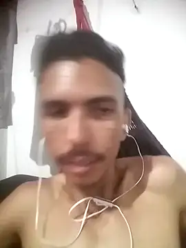 MagrinhoSaradoo online show from February 2025 11:02:02 PM