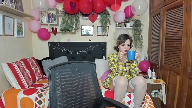 Snapshot of Blondandtattoofaced chatting on February 2025 02:53:02 AM Blondandtattoofaced online show from February 2025 02:53:02 AM