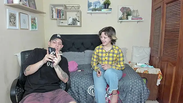 Snapshot of Blondandtattoofaced chatting on February 2025 04:20:01 AM Blondandtattoofaced online show from February 2025 04:20:01 AM