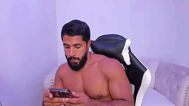 Santiago huntt online show from November 2025 09:14:01 PM