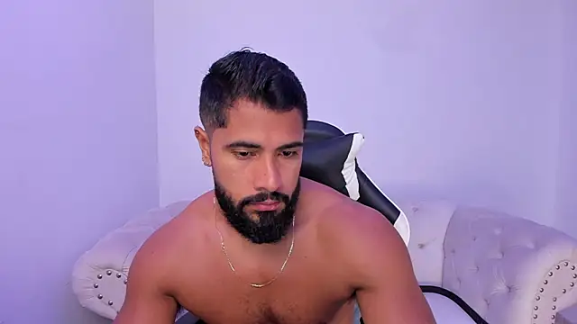 Santiago huntt online show from December 2025 12:58:02 PM