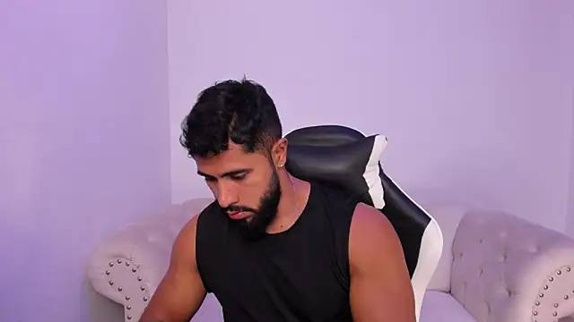 Santiago huntt online show from February 2026 08:23:01 PM