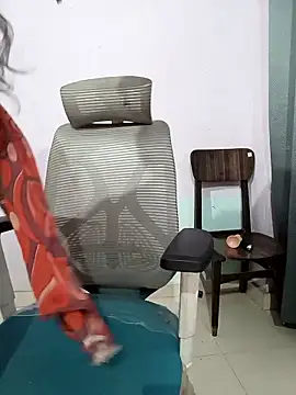 Snapshot of BigAssSarah chatting on January 2026 01:31:02 AM BigAssSarah online show from January 2026 01:31:02 AM